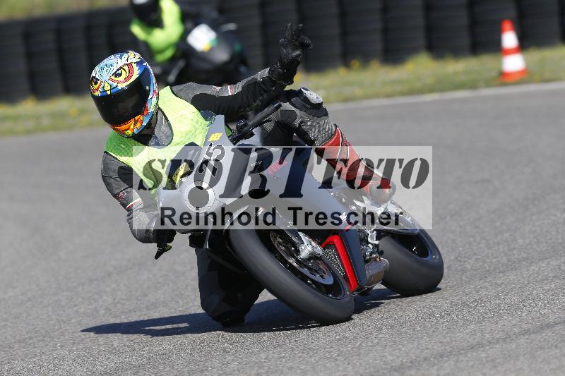 /Archiv-2025/03 04.04.2025 TZ Motorsport ADR/Gruppe gruen/75-1